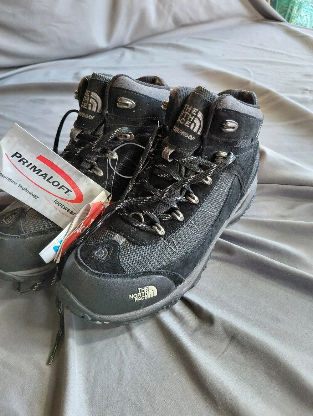 The North Face Men's Black/Gray Insulated Hiking Boots Sz9 NWT Hydroseal Weather